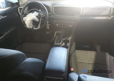 2020 Kia Sportage Lx z USA, uszkodzony, nr VIN KNDPMCAC6L7661928